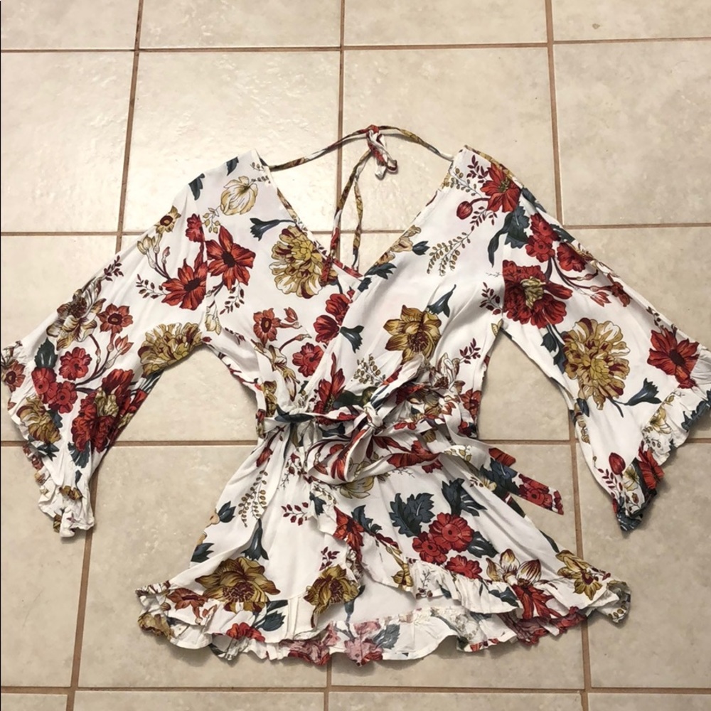 Thread story Ivory Floral top